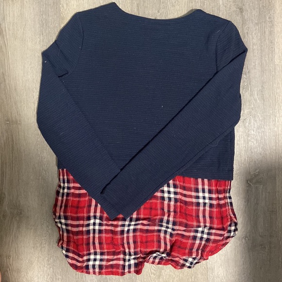 Romeo & Juliet Couture Sweater - Picture 3 of 3